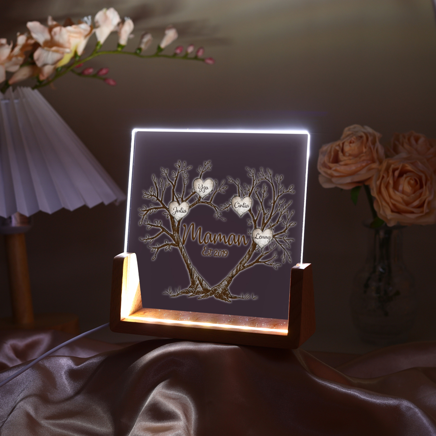 À Maman/Mamie - Lampe de chevet LED Arbre de Vie 4 Prénoms Personnalisés avec Texte et Date pour Famille