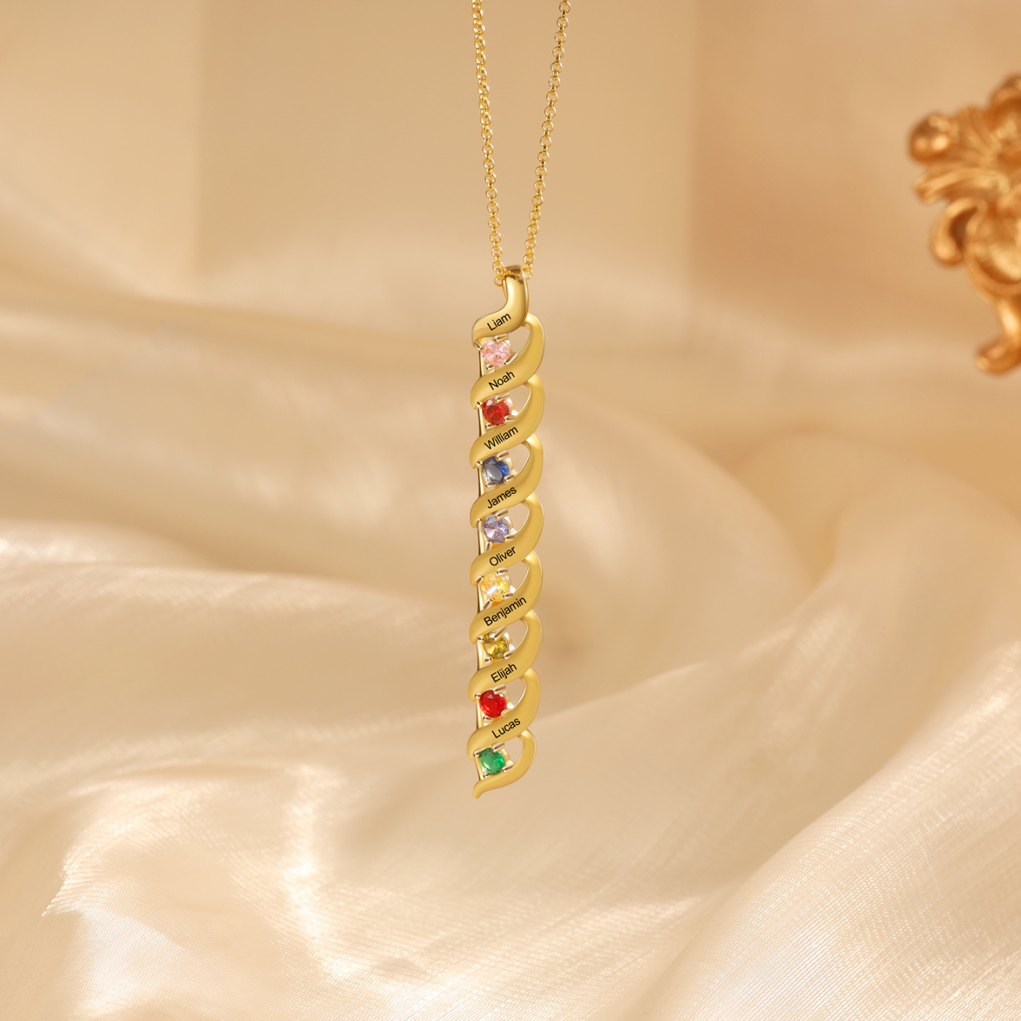 Collier Femme 8 Prénoms Personnalisés avec 8 Pierres de naissance