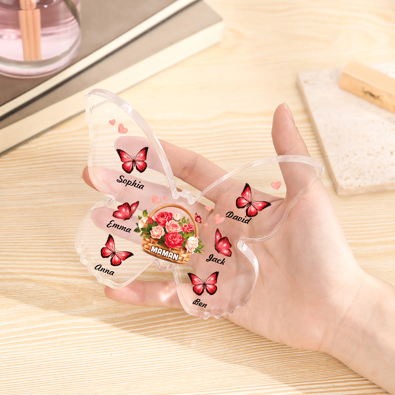 À Maman/Mamie - Plaque Acrylique en forme de Papillon 6 Prénoms et 1 Texte Personnalisés Decoration Fleurs et Papillons