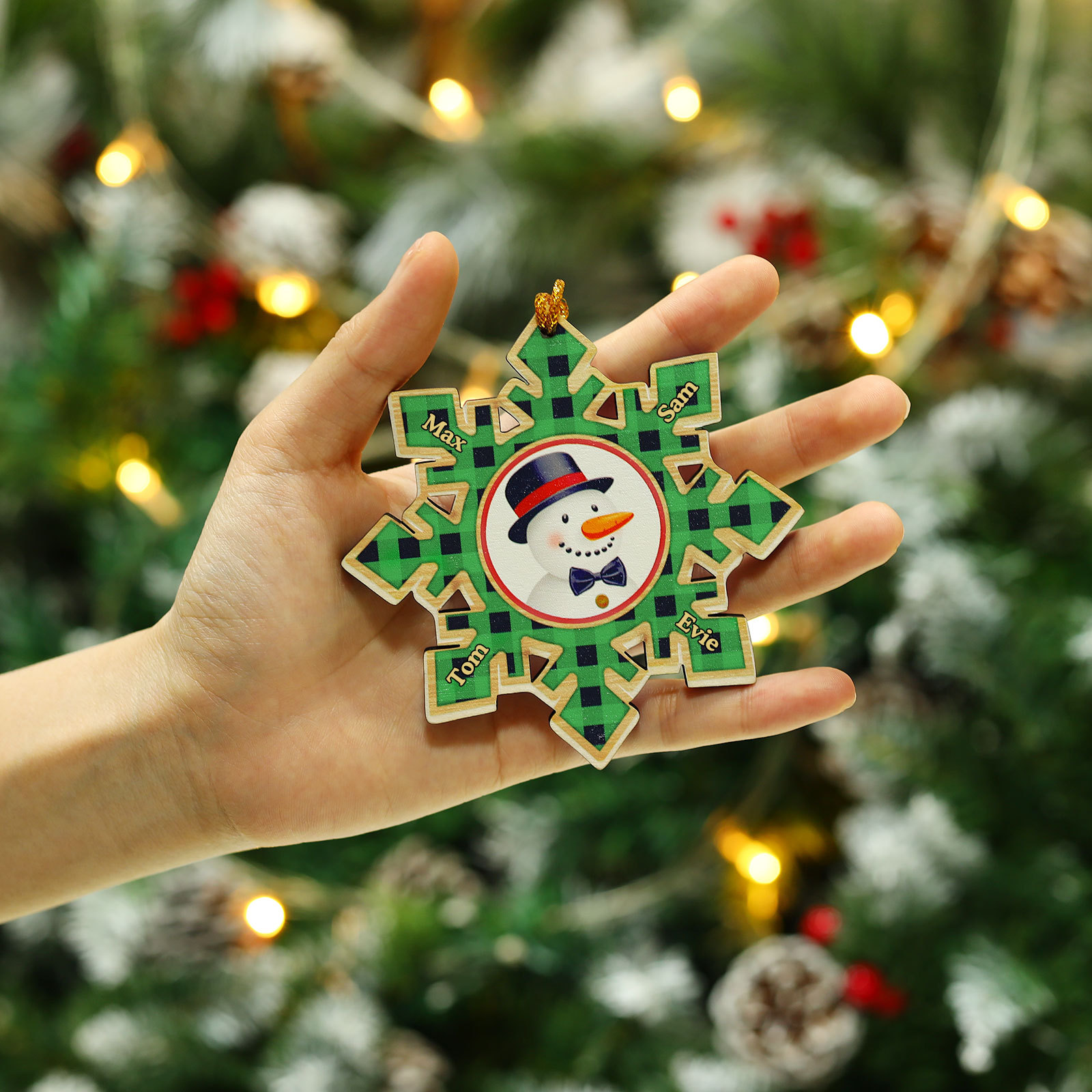 2-6 Noms Décoration Sapin Noël Personnalisés Décoration Flocon en Bois en couleur Vert | Jessemade