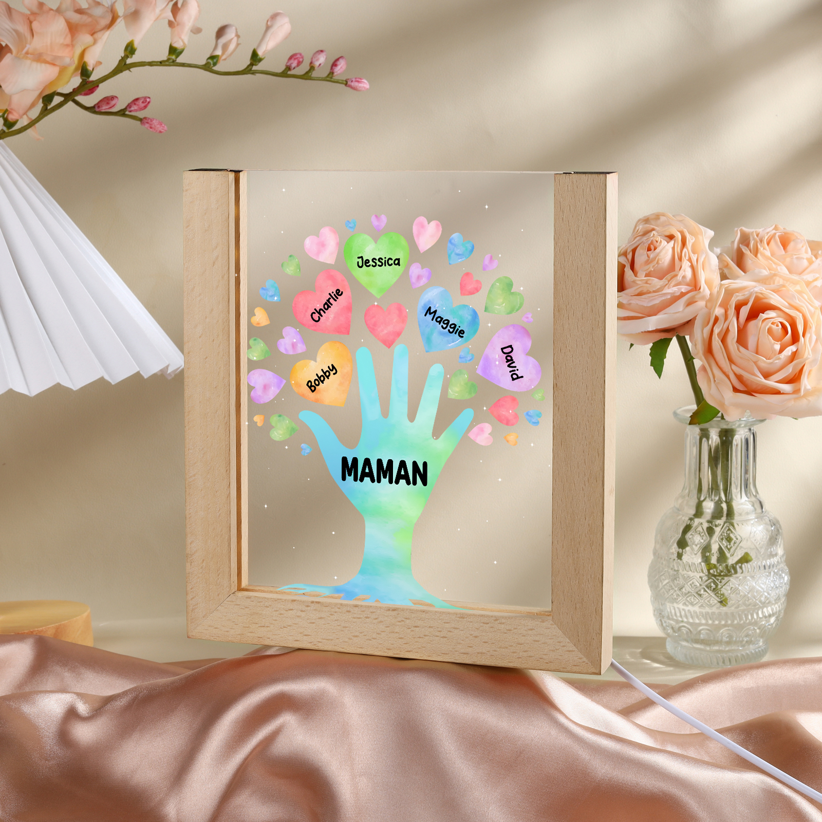 À Maman/Mamie - Lampe de chevet LED Main et Cœur 5 Prénoms Personnalisés avec 1 Texte