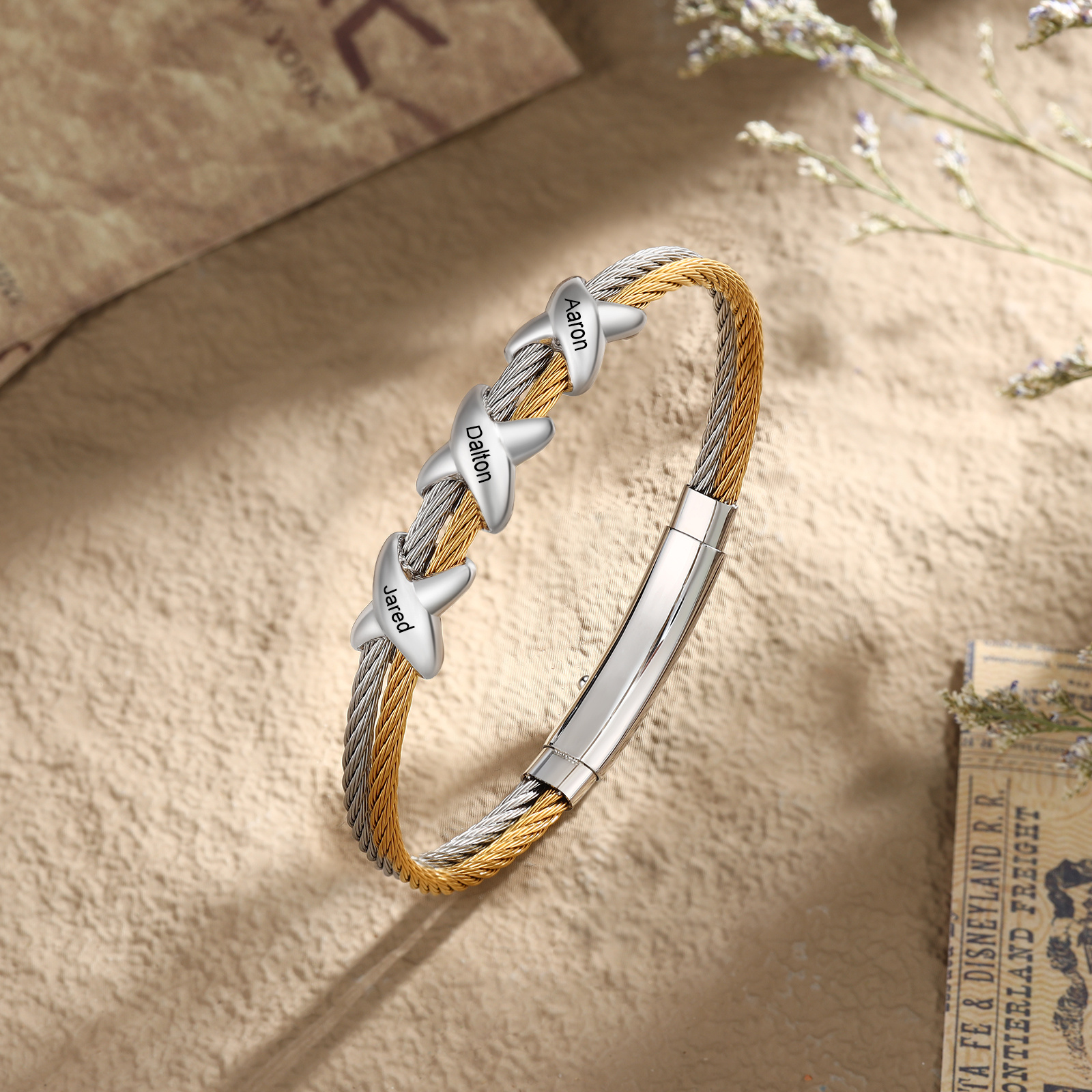 Bracelet Personnalisé en Corde Bicolore avec 2 à 5 Perles Prénom