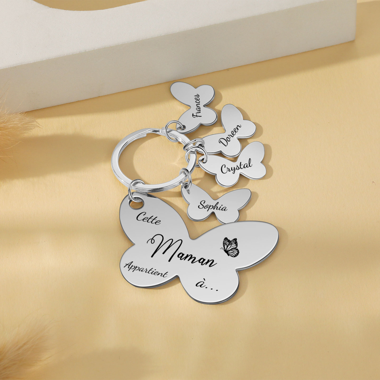 À Maman/Mamie - Porte-Clés Papillon 4 Prénoms Personnalisés avec Texte 