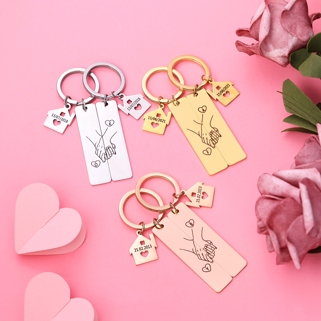 Porte-Clés la main dans la main 2 lettres Personnalisé avec 2 Dates