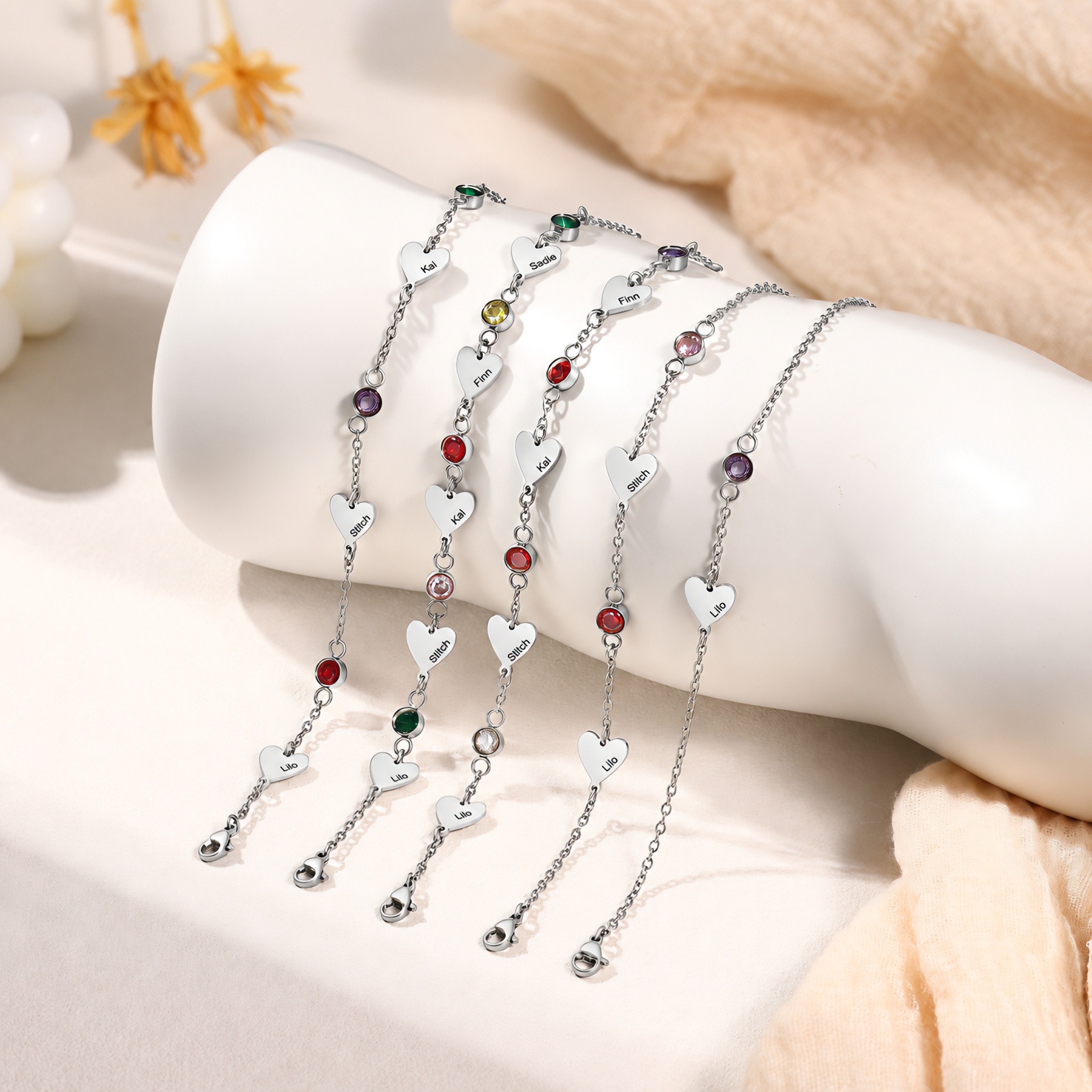 Bracelet Cœur Personnalisé avec 1 à 5 Noms et Pierres de Naissance pour Femme