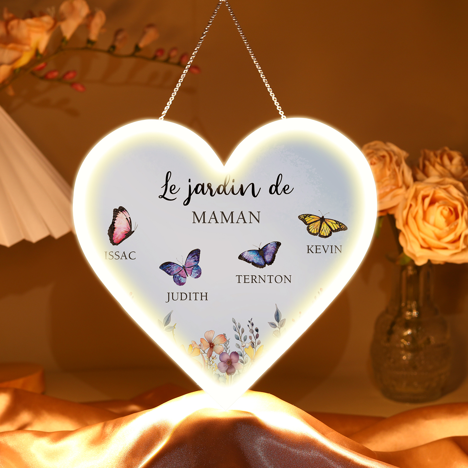 À Maman/Mamie - Veilleuse Cœur Décoration Fleur et Papillon 4 Prénoms Personnalisés avec 1 Texte