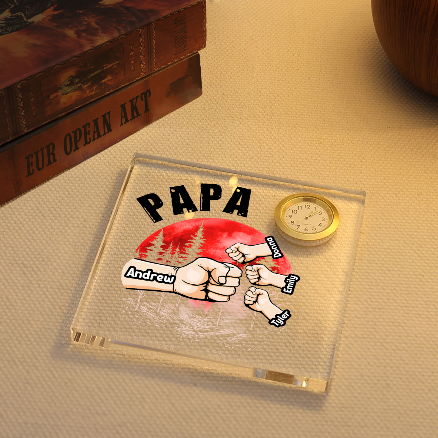 À Papa/Papi - Plaque Acrylique Poings Carré avec Horloge 4 Prénoms et 1 Texte Personnalisés