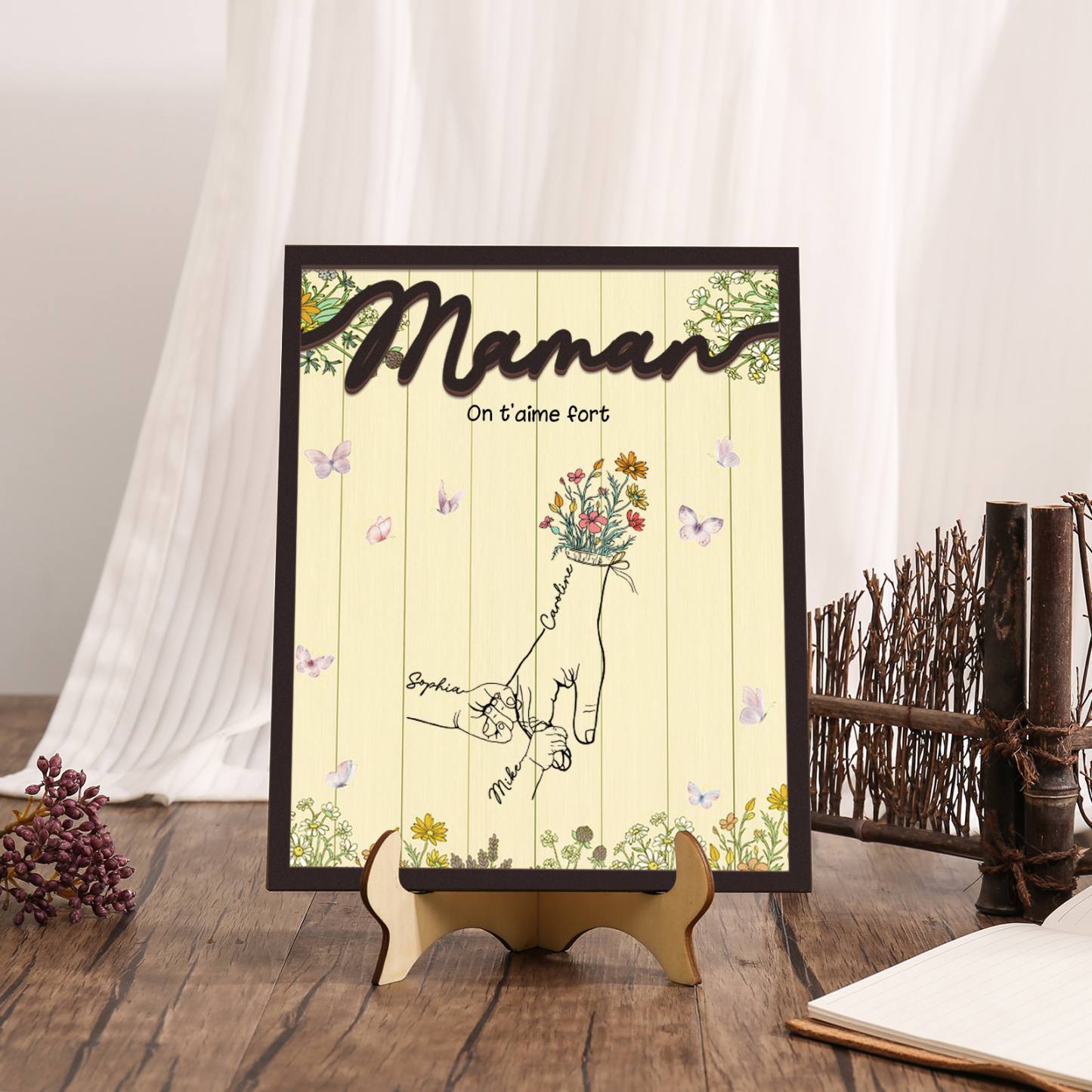 À Maman - Décoration en bois la Main dans la Main 3 Prénoms Personnalisés Ornement Famille