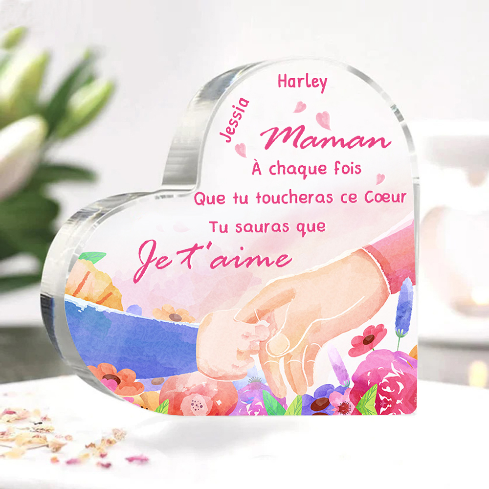 À ma Maman - Plaque Acrylique en Forme de Cœur 2 Prénoms Personnalisés la Mian dans la Main