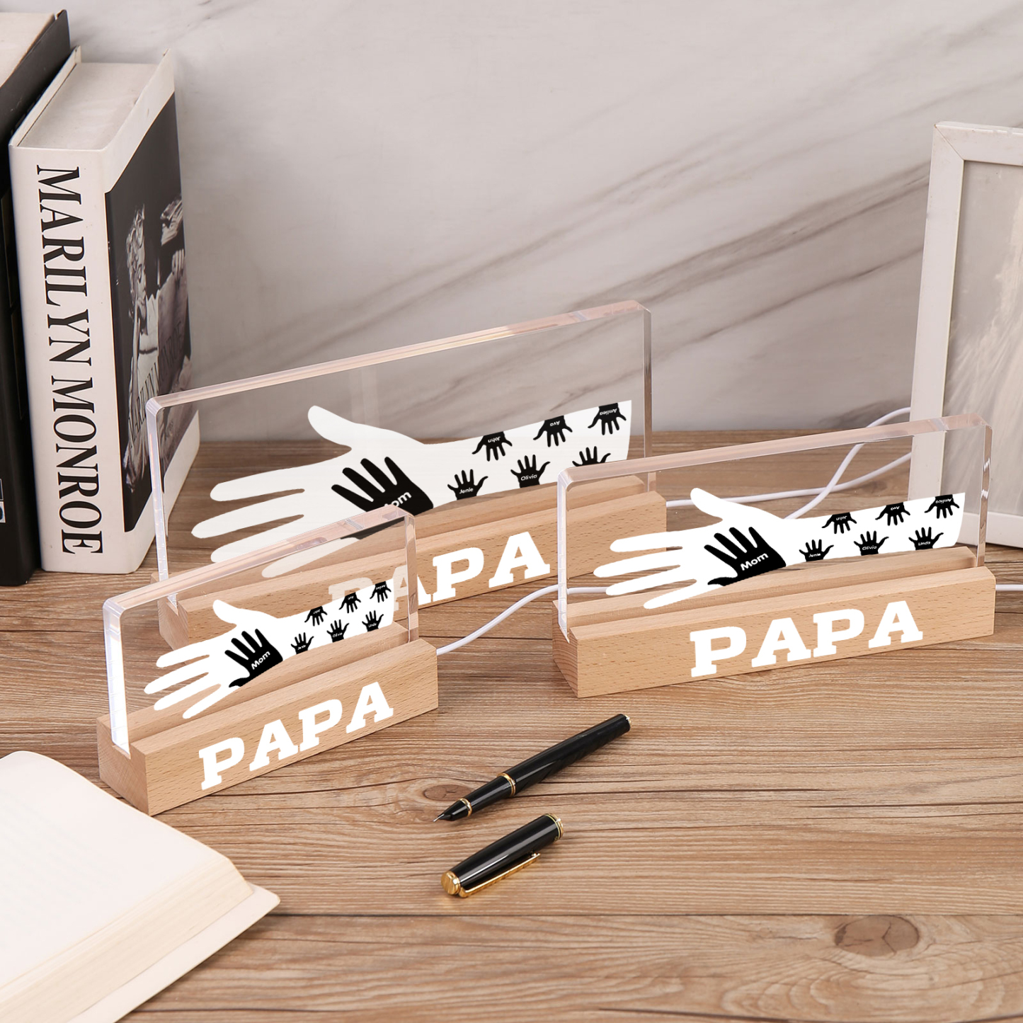 À Papa/Maman- Lampe de chevet LED Mains 7 Prénoms Personnalisés avec Texte pour Famille