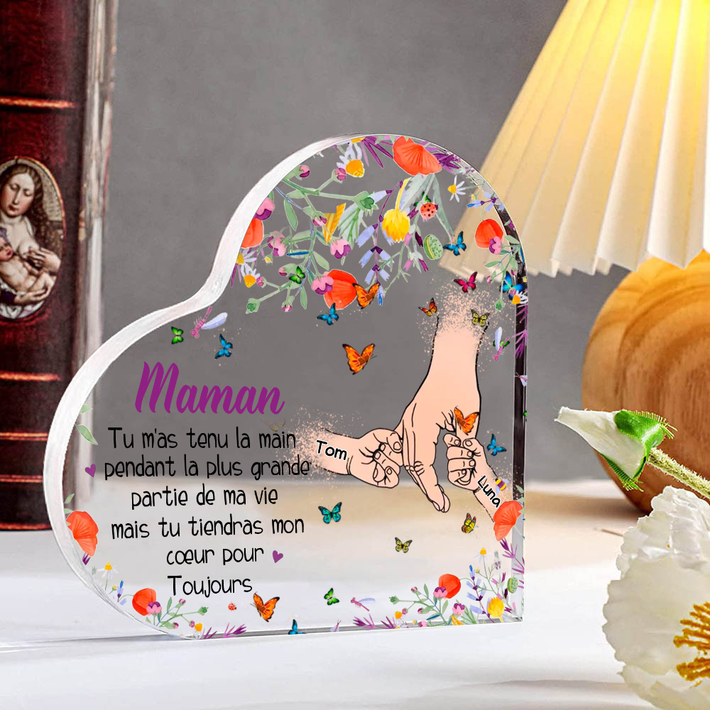 À ma Maman - Plaque Acrylique en Forme de Cœur 2 Prénoms Personnalisés la Mian dans la Main