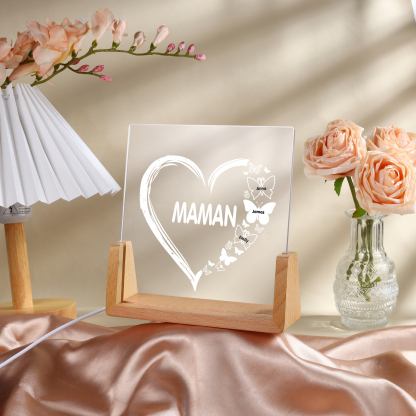 À Maman/Mamie - Lampe de chevet LED Cœur et Papillon 3 Prénoms Personnalisés avec Texte pour Famille