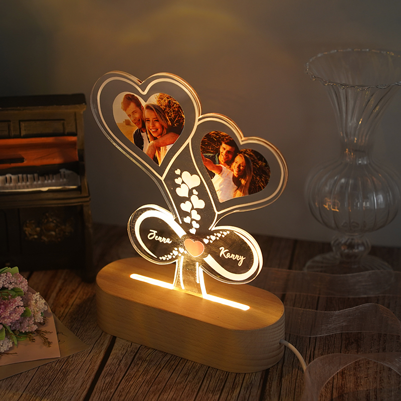 Lampe de chevet ballon de coeur et infini LED Lumières monochrome 2 prénoms personnalisée avec 2 photos | Jessemade