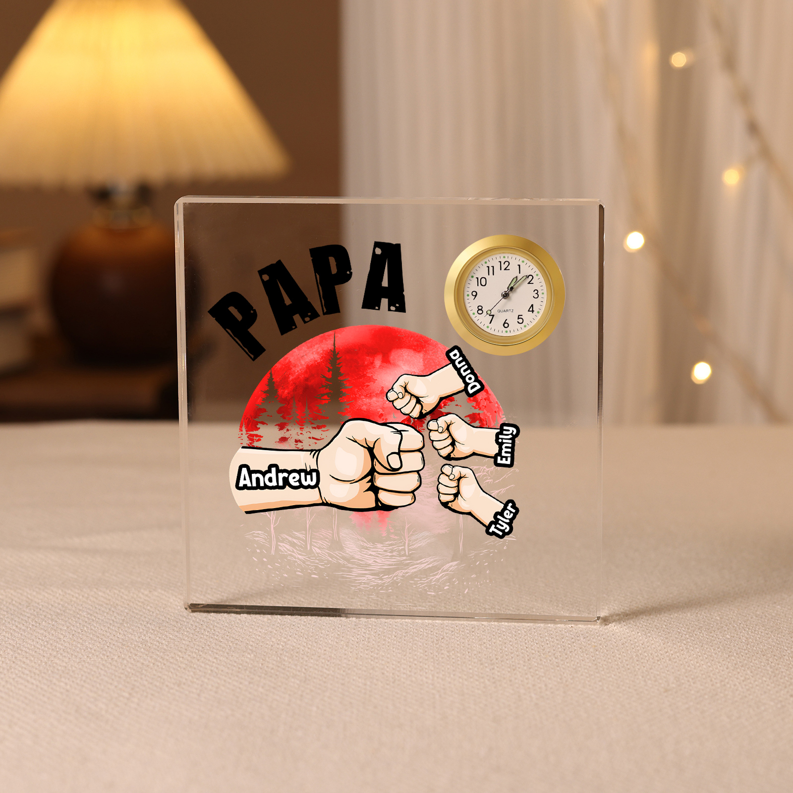 À Papa/Papi - Plaque Acrylique Poings Carré avec Horloge 4 Prénoms et 1 Texte Personnalisés