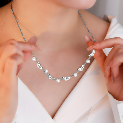Collier Pieds Bébé et Perles 5 Prénoms Personnalisés Collier Femmes