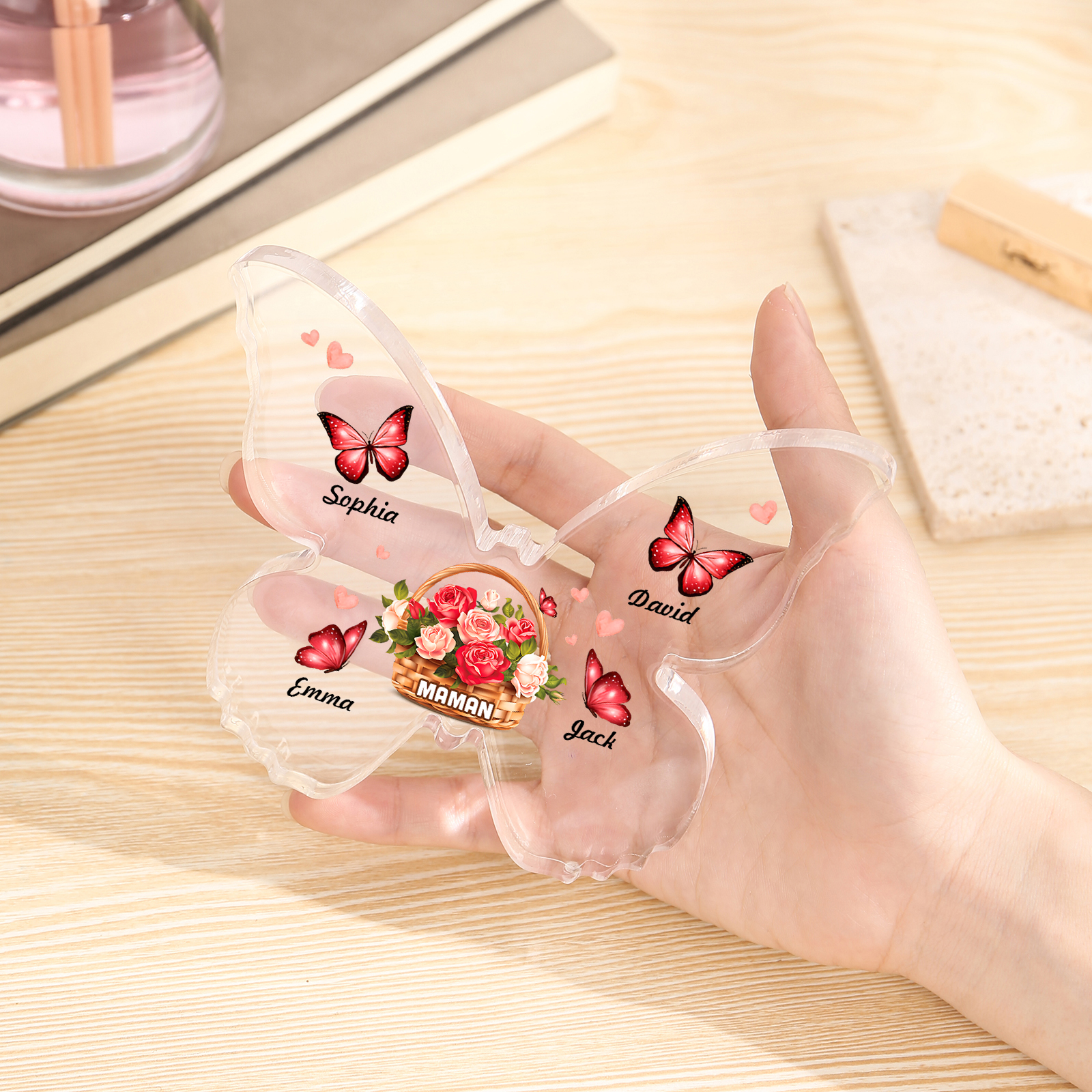 À Maman/Mamie - Plaque Acrylique en forme de Papillon 4 Prénoms et 1 Texte Personnalisés Decoration Fleurs et Papillons