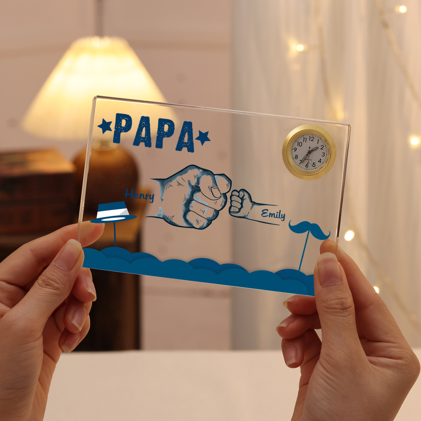 À Papa/Papi - Plaque Acrylique Poings Rectangle avec Horloge 2 Prénoms et 1 Texte Personnalisés