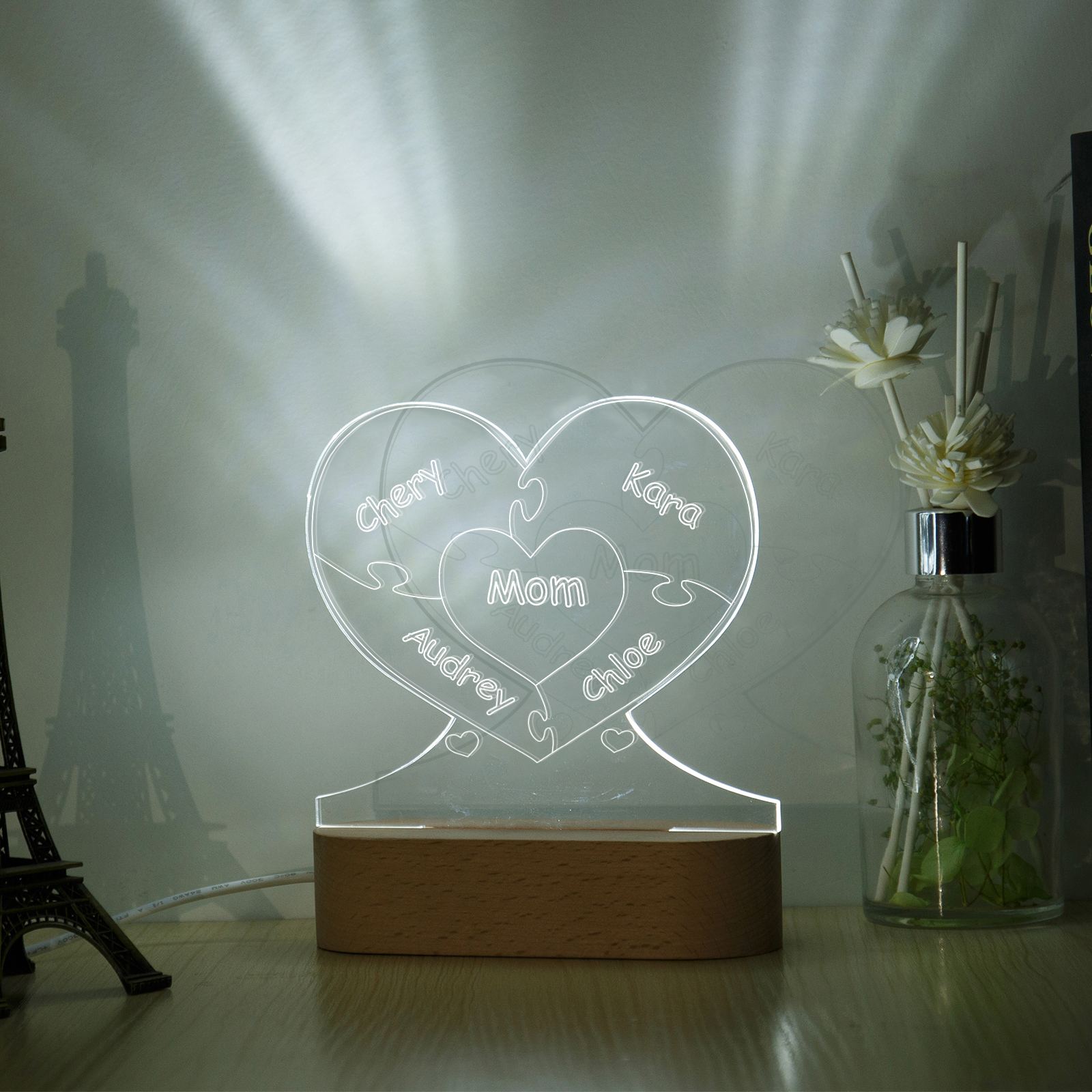Lampe de chevet Cœur LED Lumières 4 Prénoms et 1 Texte Personnalisés pour Famille