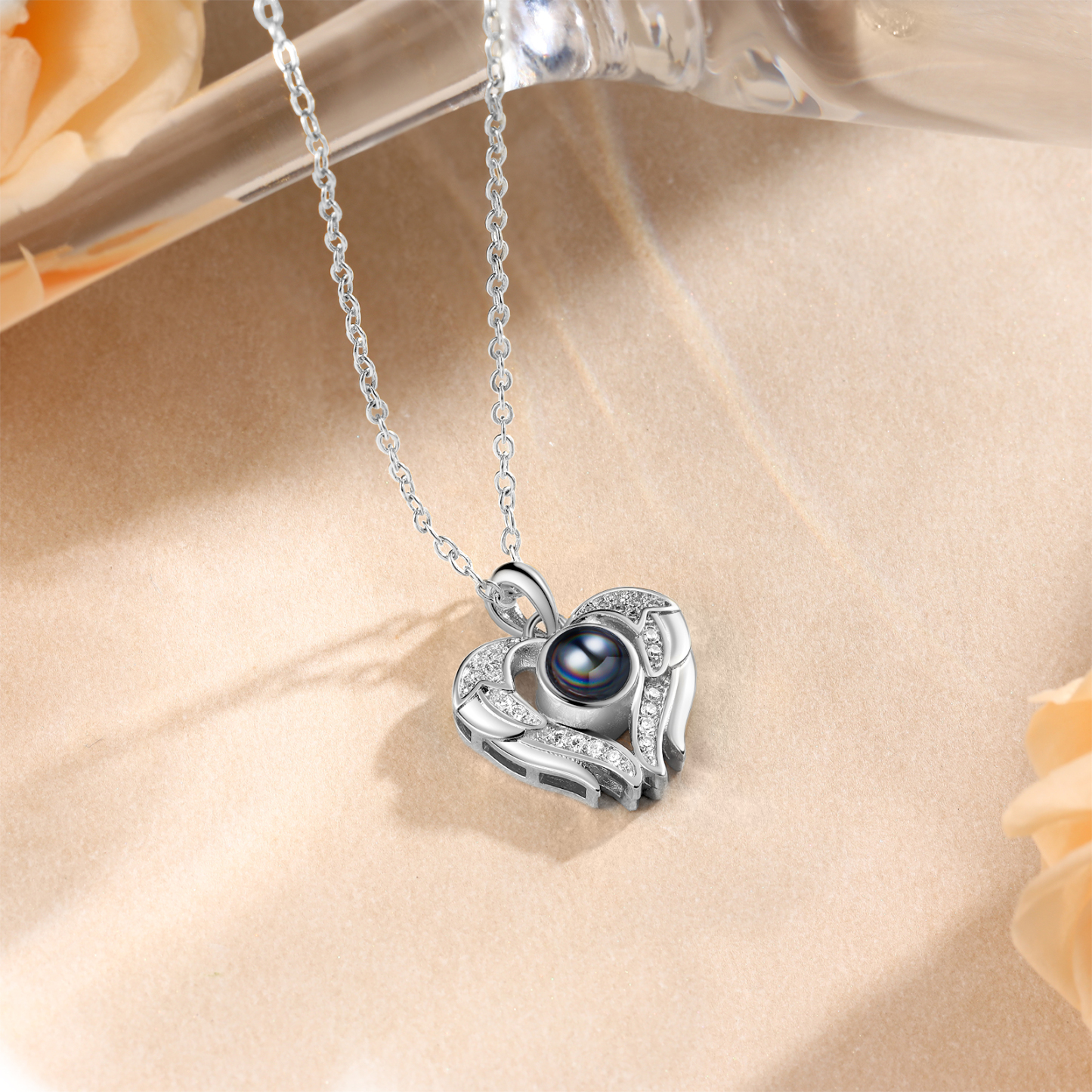 Collier Pendentif Cœur et Ailes de Projection Photo Personnalisée