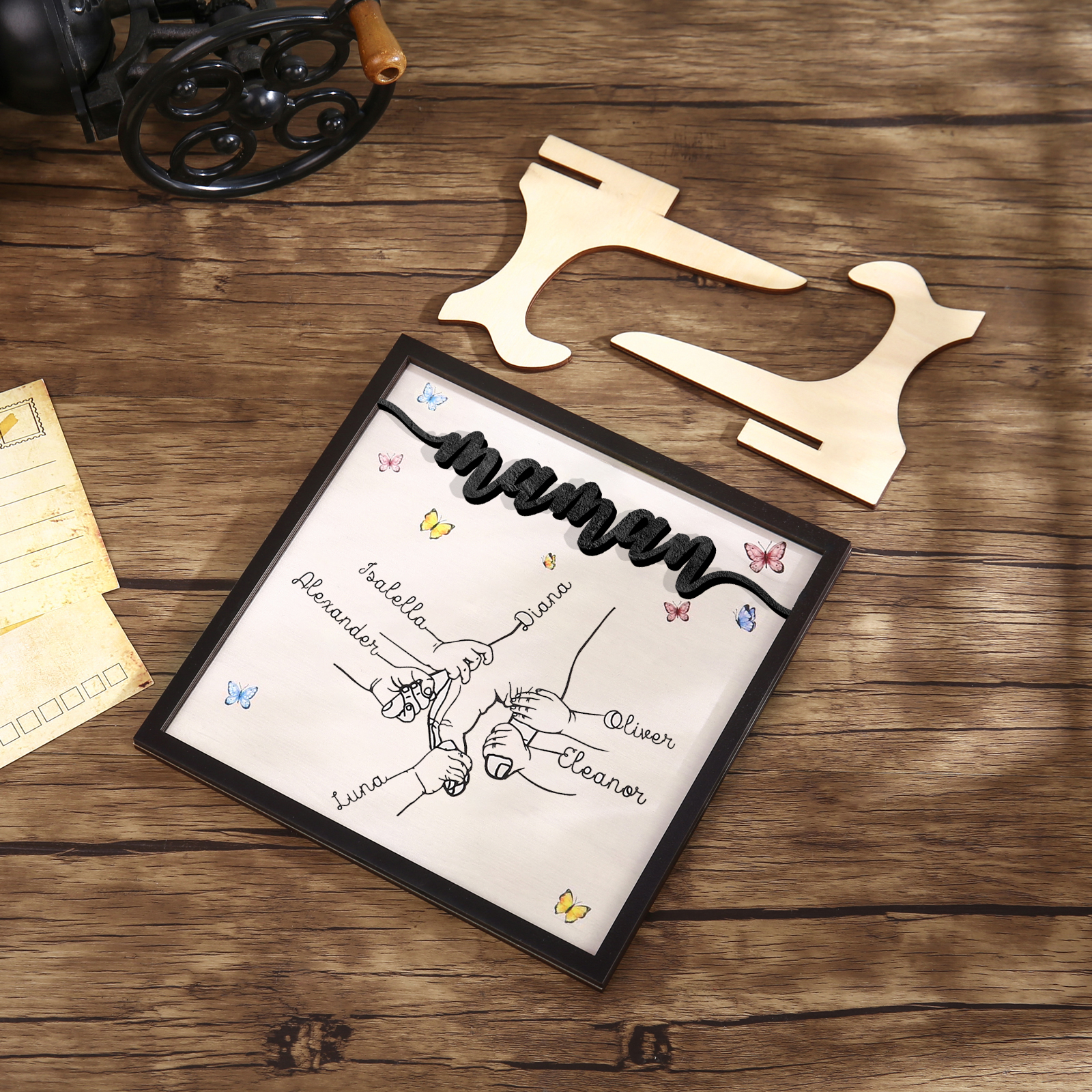 À ma Maman - Décoration en bois la Main dans la Main 6 Prénoms Personnalisés Ornement Famille