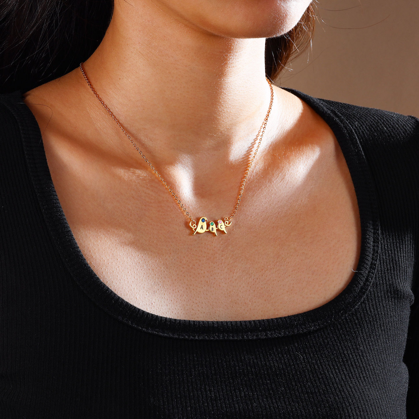 Collier Petit Oiseau 4 Lettres et Pierres de Naissance Personnalisés Collier Femmes