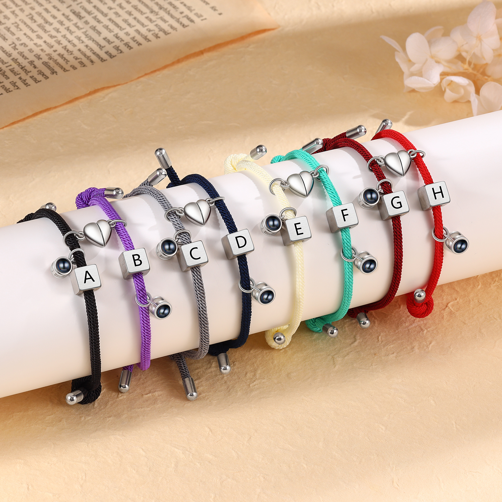 2PCS Bracelets Projection de Pierres 2 Lettres et 1 Photo Personnalisés Bracelets magnétiques pour Couple