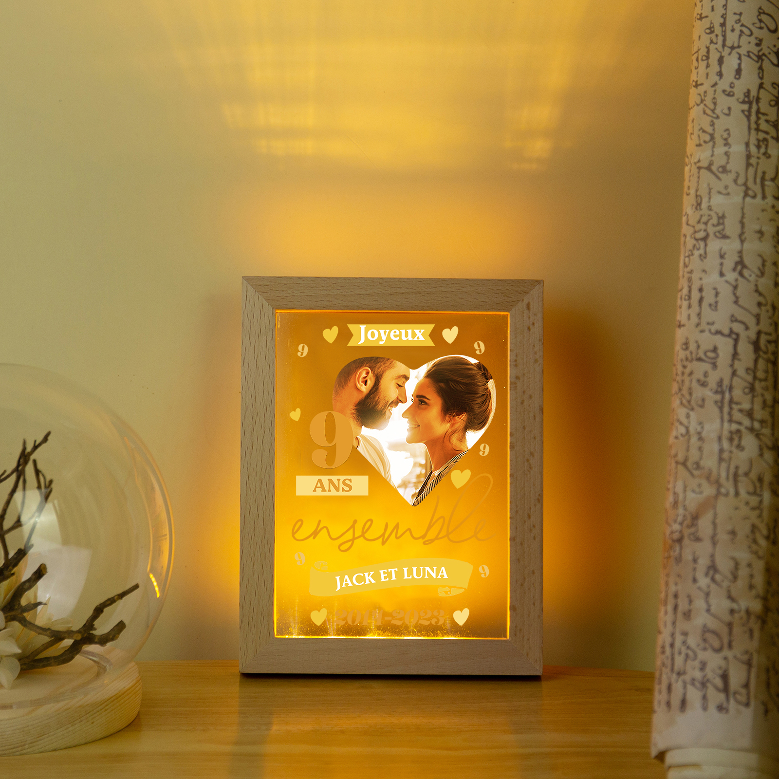 Cadre Photo LED Couple 2 Prénoms et 1 Photo Personnalisés avec Date et Nombre Cadeau Saint-Valentin