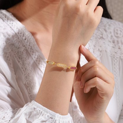 Bracelet personnalisé avec pierre de naissance, ajustable au design minimaliste