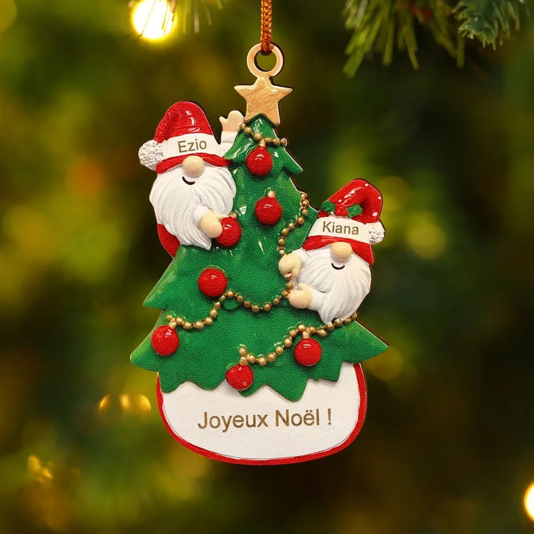 Décoration Sapin Noël en bois Gnomes et Sapin 2 Prénoms Personnalisés avec texte et date Ornement de Noël Cadeau pour famille | Jessemade