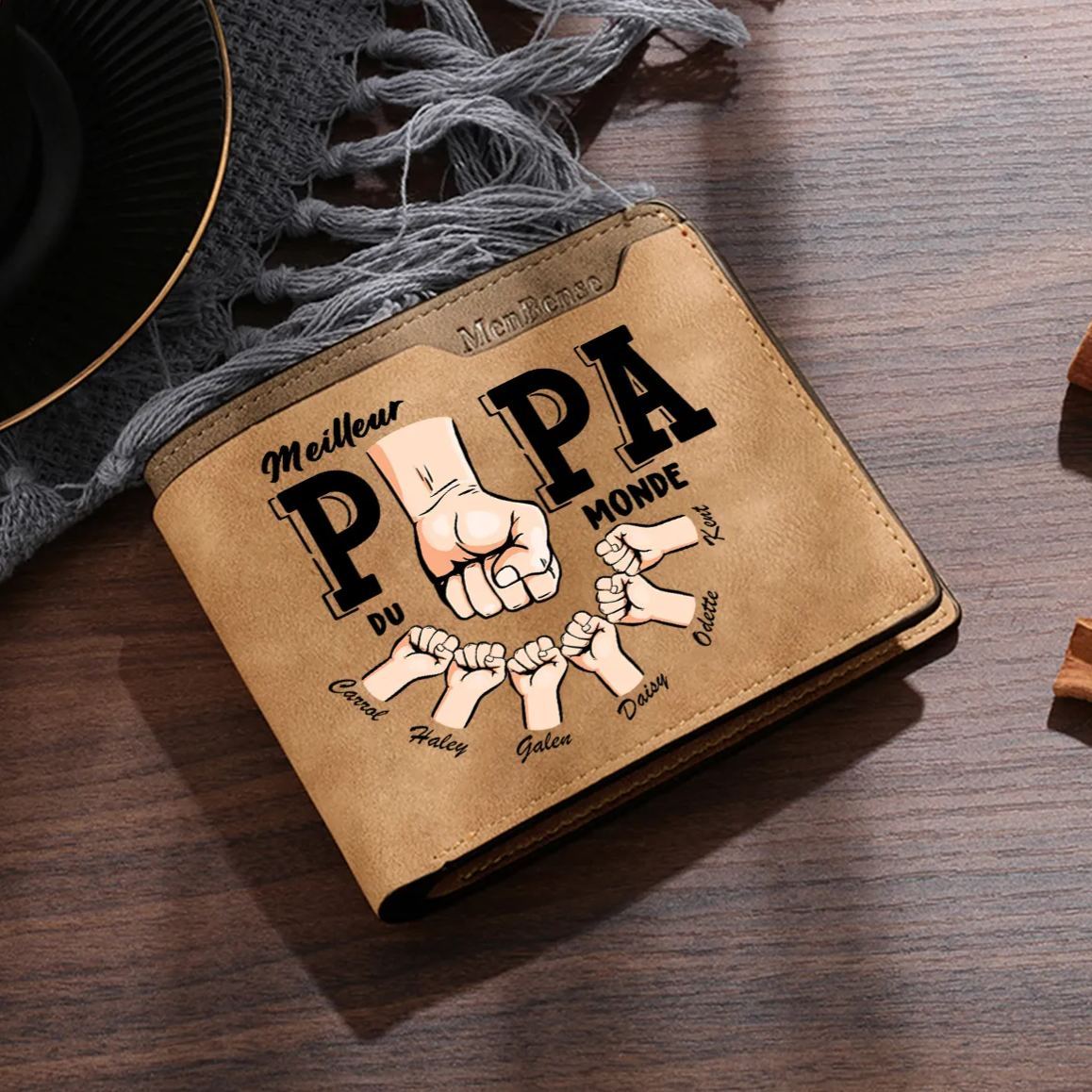 À Papa -Portefeuille Homme en cuir PU "Meilleur Papa du Monde" Personnalisé avec 6 Prénoms Portefeuille Poing Cadeau Fête des Pères | Jessemade