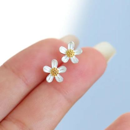 Boucles d’Oreilles Puces Fleur en forme de Marguerite | Jessemade
