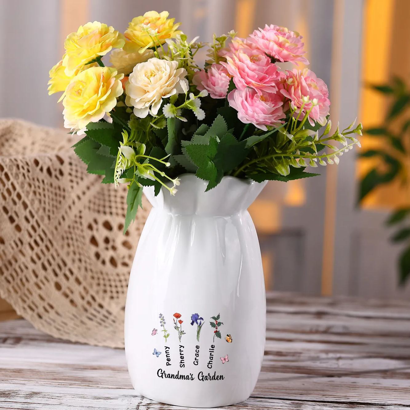 À Maman/Mamie - Vase en Céramique Personnalisés avec 1-6 Prénoms et 2 Textes Vase 4 Motif Papillons Colorés (sans fleurs) | Jessemade
