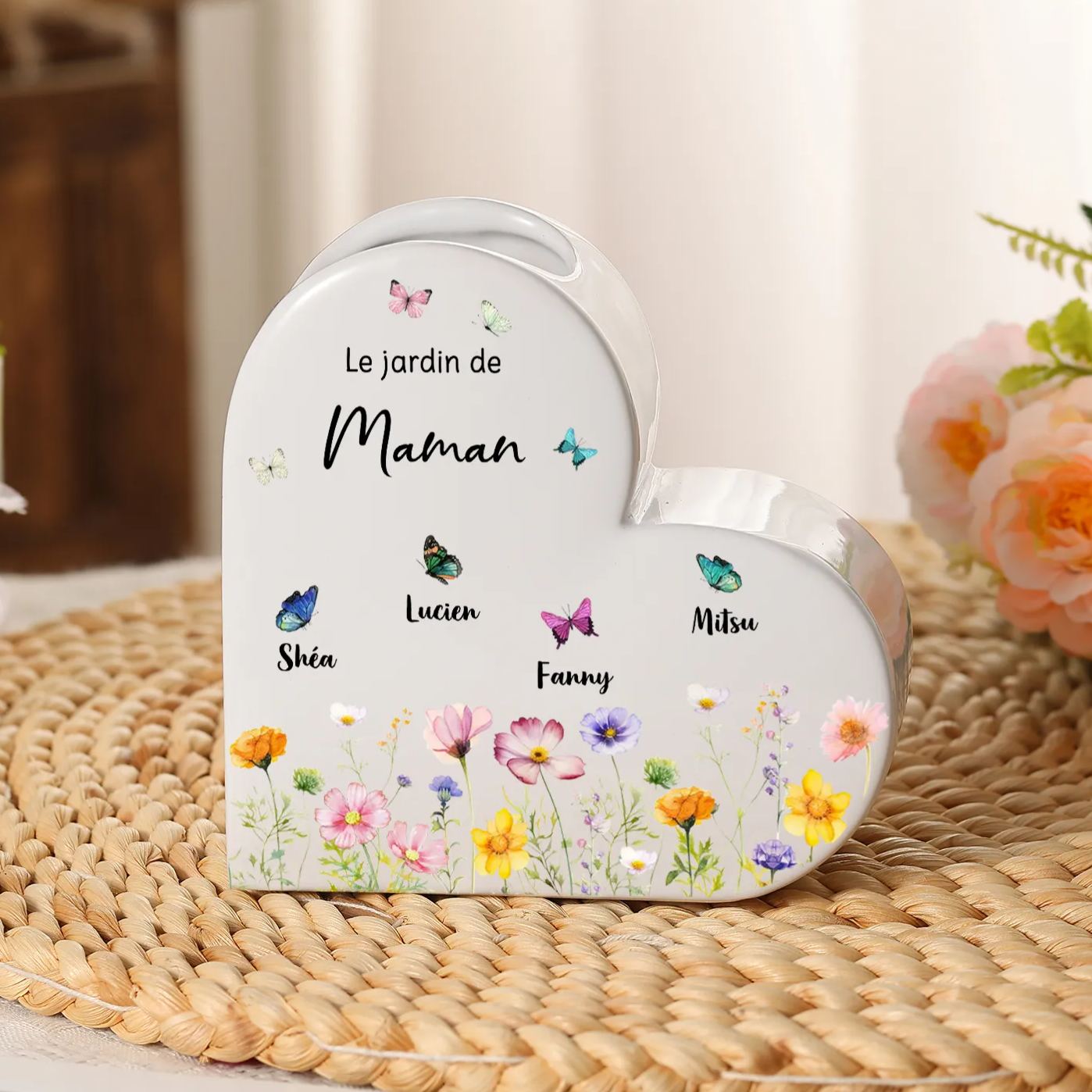 Vase Cœur Personnalisé en Céramique avec 1-10 Prénoms et Papillons pour Maman ou Mamie