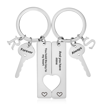 Porte-Clés pour Couple avec Cœur Découpé, Personnalisé avec Prénoms et Initiales, cadeau de Saint-Valentin