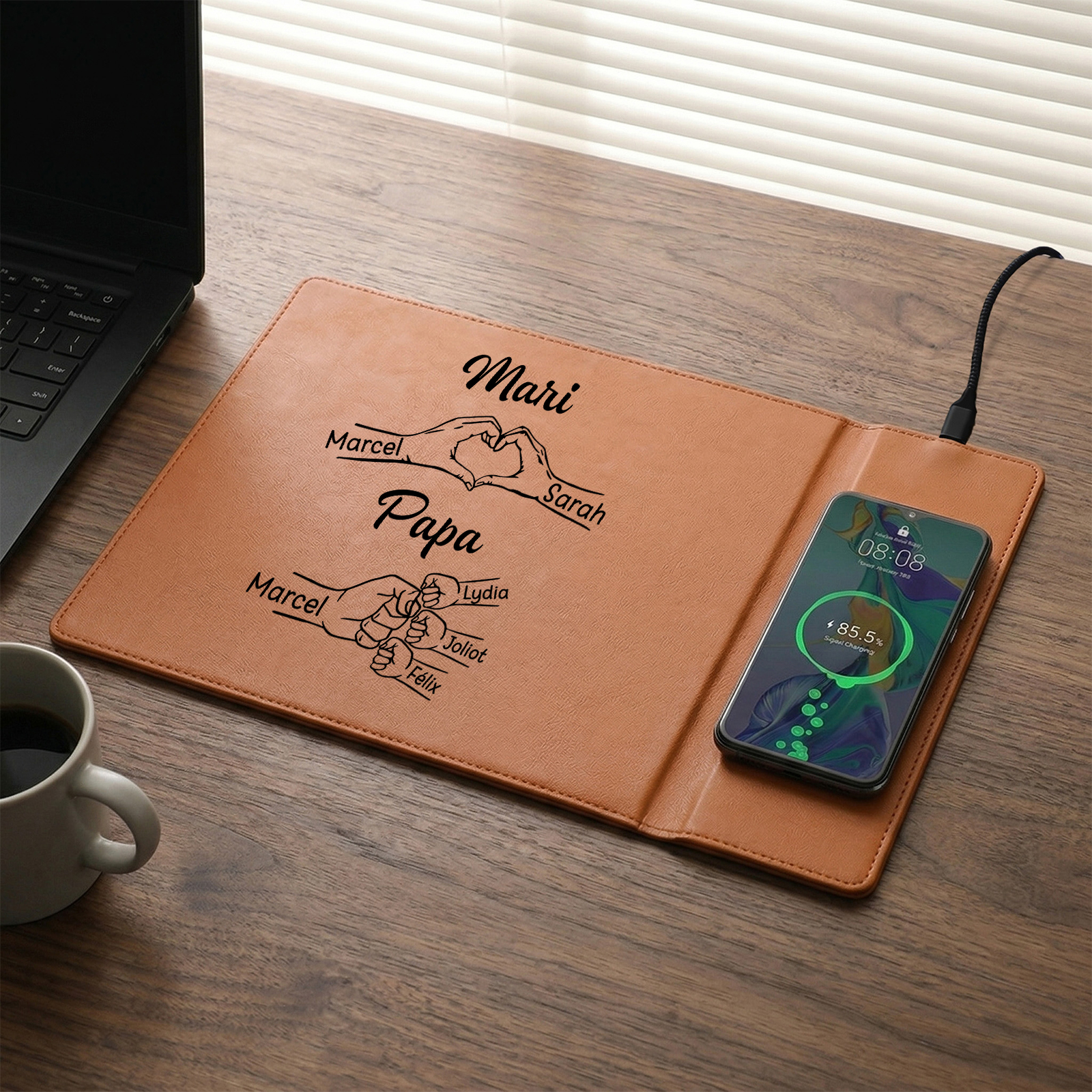 Sous-Main de bureau Personnalisé en cuir avec fonction de charge sans fil, Tapis de souris avec 1 à 8 prénoms pour Papa/Mari