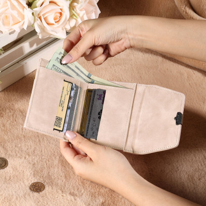 Portefeuille pour femme personnalisé en cuir avec fleur de naissance et prénom