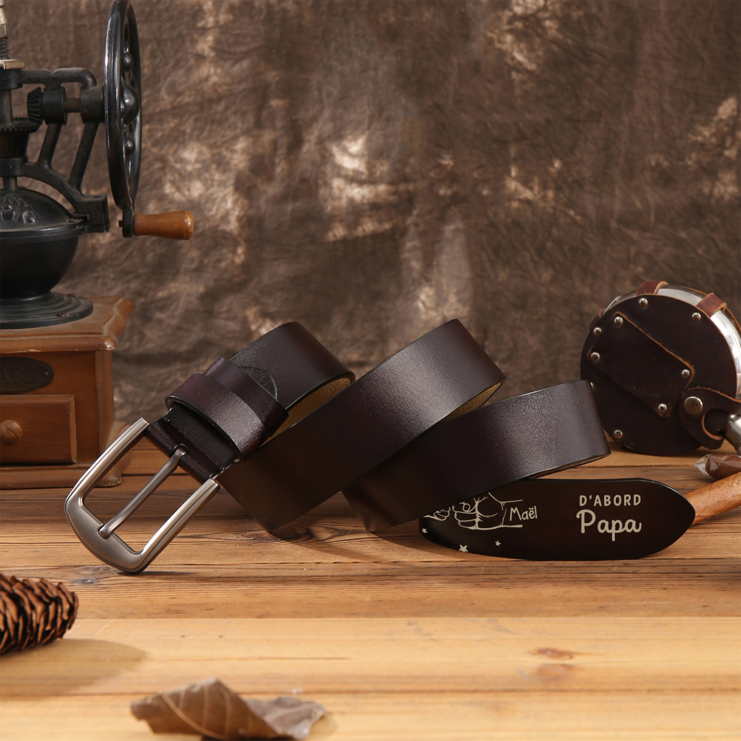 Ceinture en cuir Personnalisée – Personnalisez avec 2-12 Prénoms d'enfants et Poings, Cadeau pour Papa ou Grand-Père | Jessemade