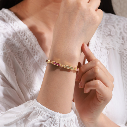 Bracelet personnalisé avec pierre de naissance, ajustable au design minimaliste