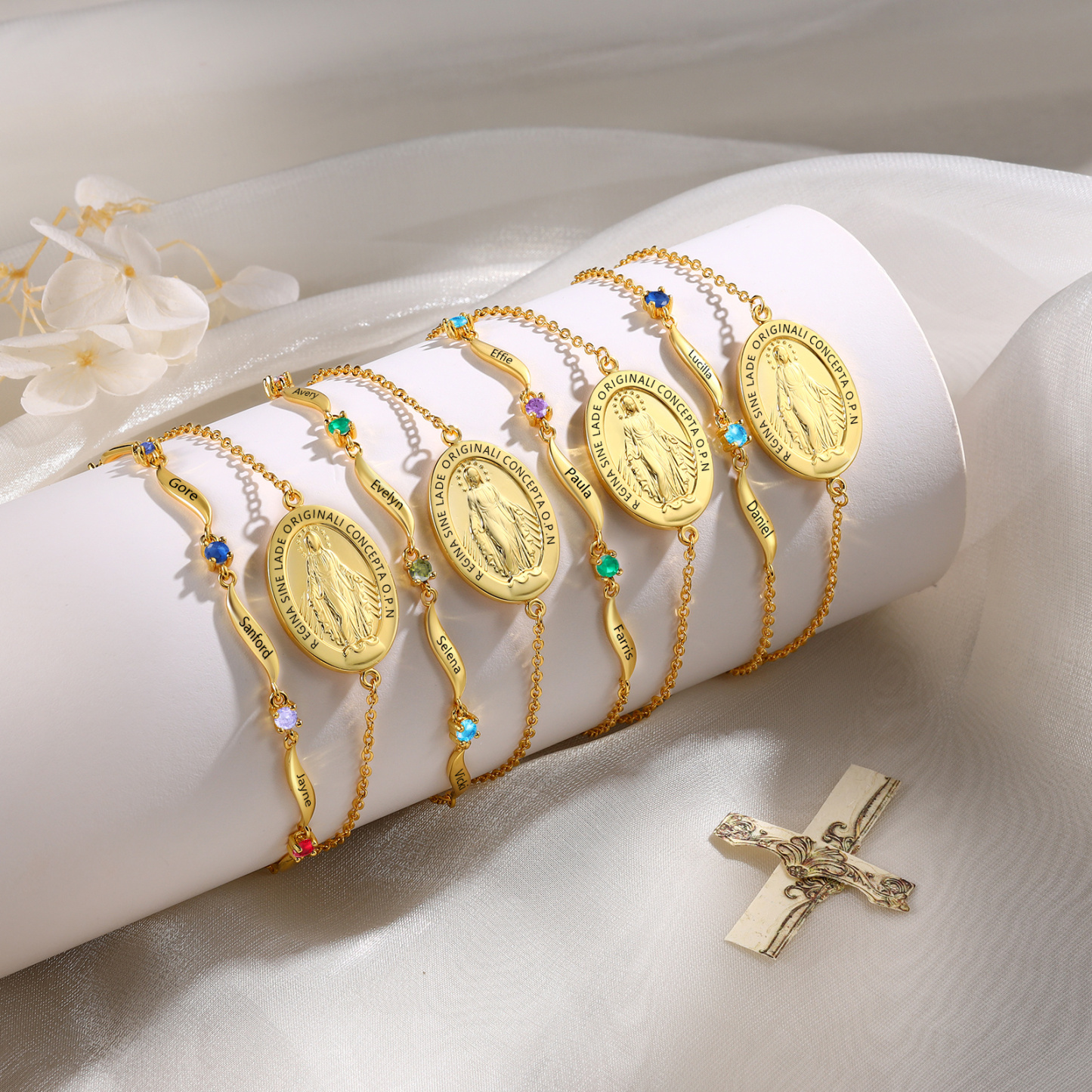 Bracelet avec prénom et pierre de naissance, bracelet croix pour elle