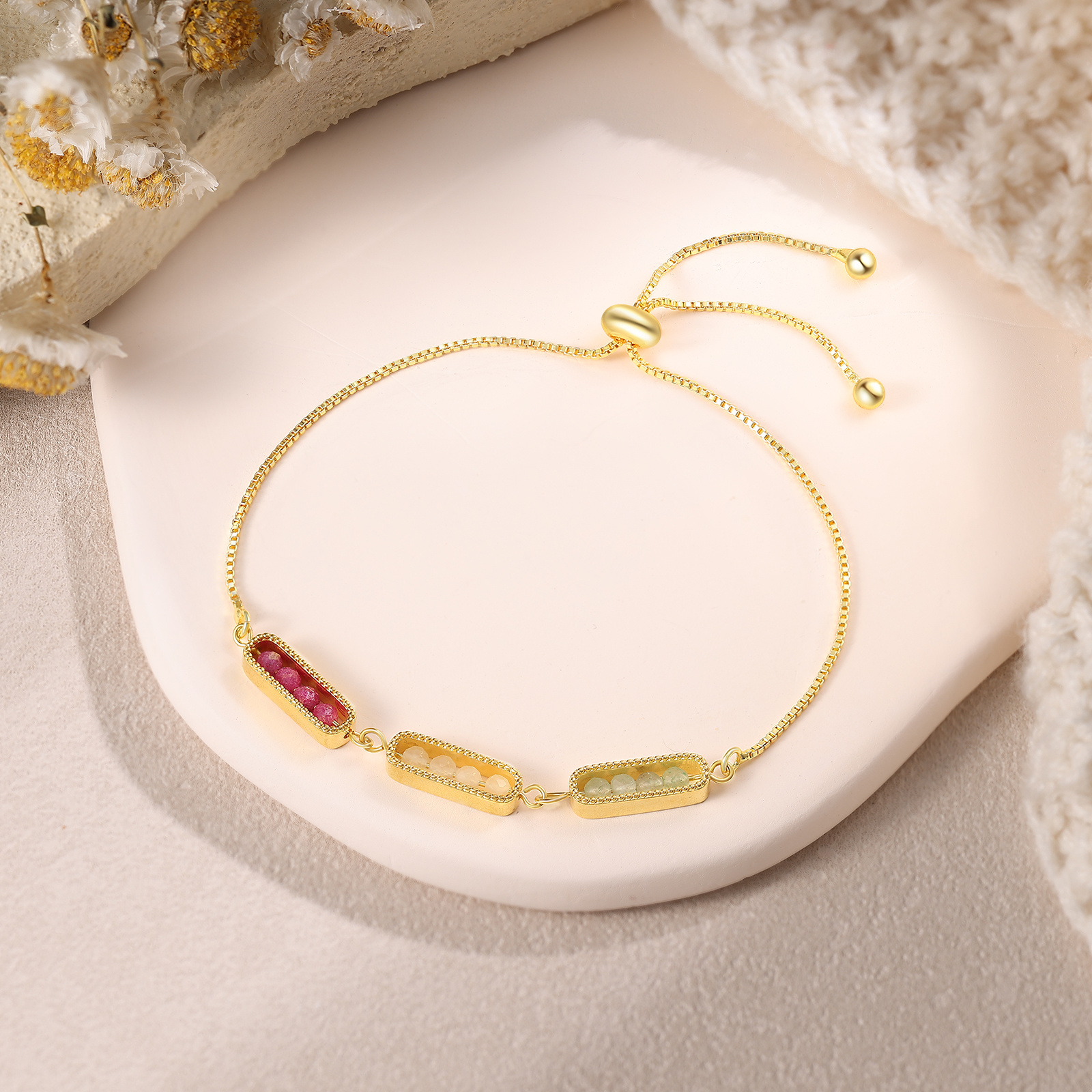 Bracelet personnalisé avec pierre de naissance, ajustable au design minimaliste