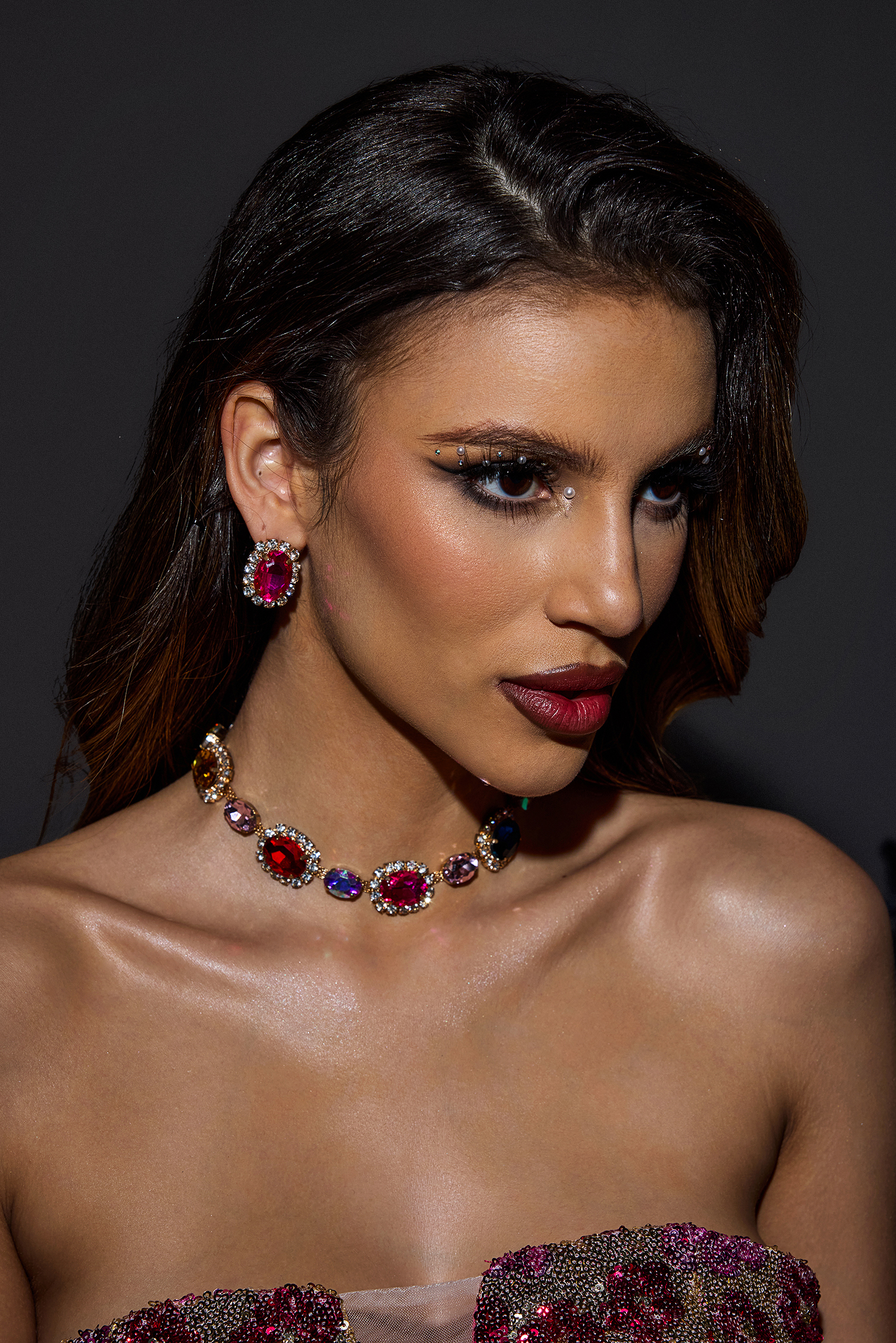 Faux Diamond Stud Earrings & Colorful Nacklace Set