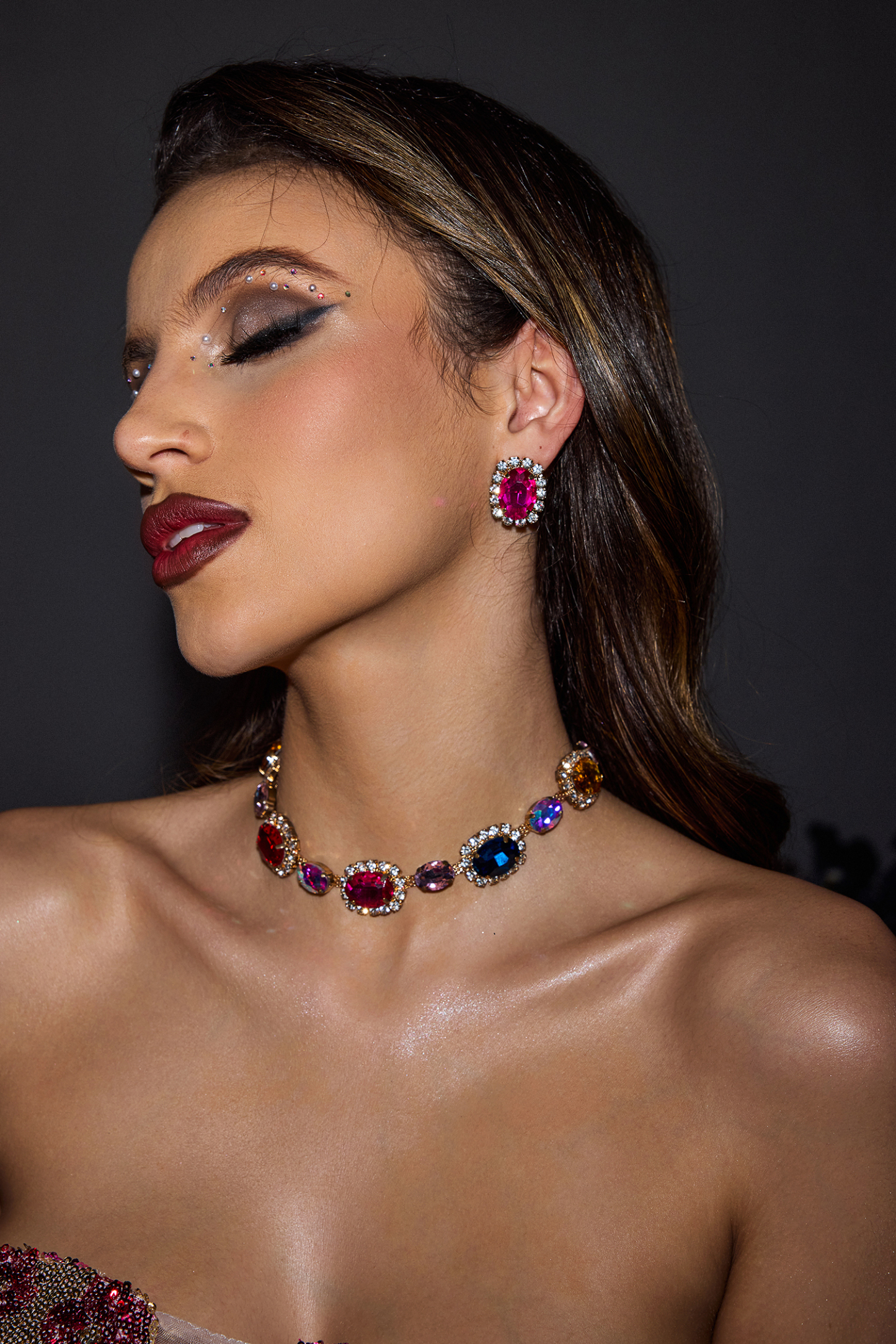 Faux Diamond Stud Earrings & Colorful Nacklace Set