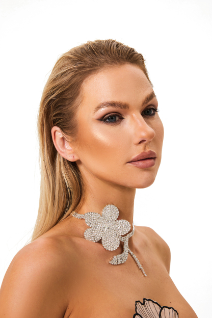 Rhinestone Flower Necklace