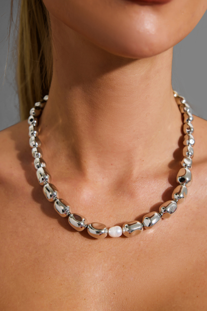 Faux Pearl Irregular Shape Metal Necklace