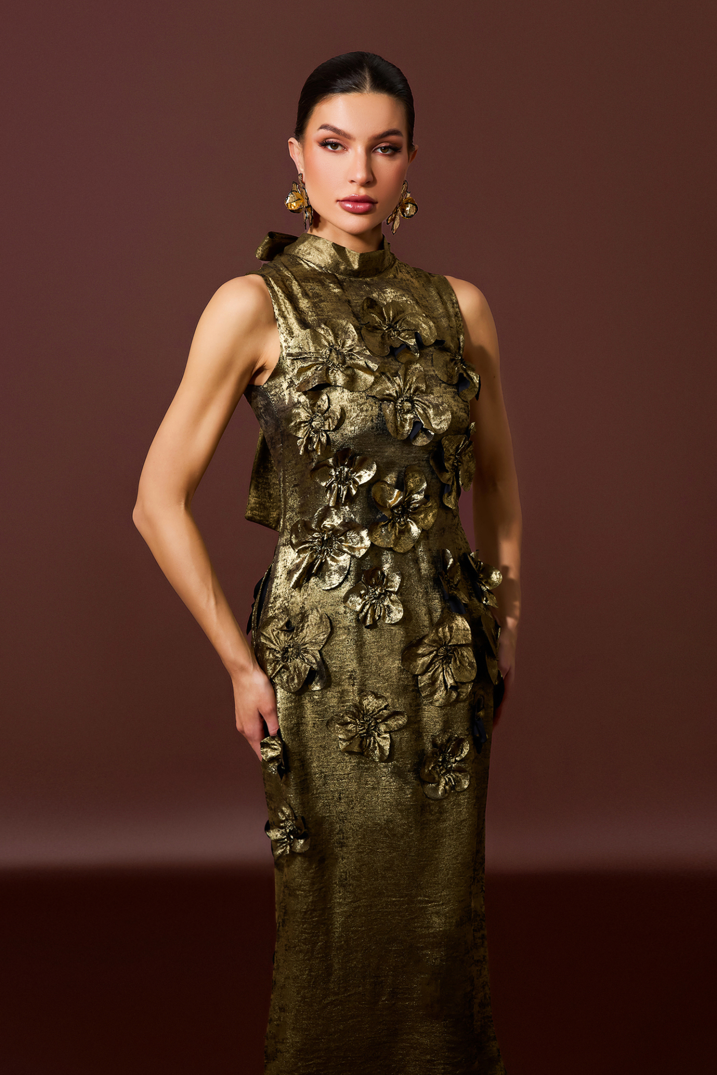 Metallic Fabric 3D Flower Sleeveless Midi Dress