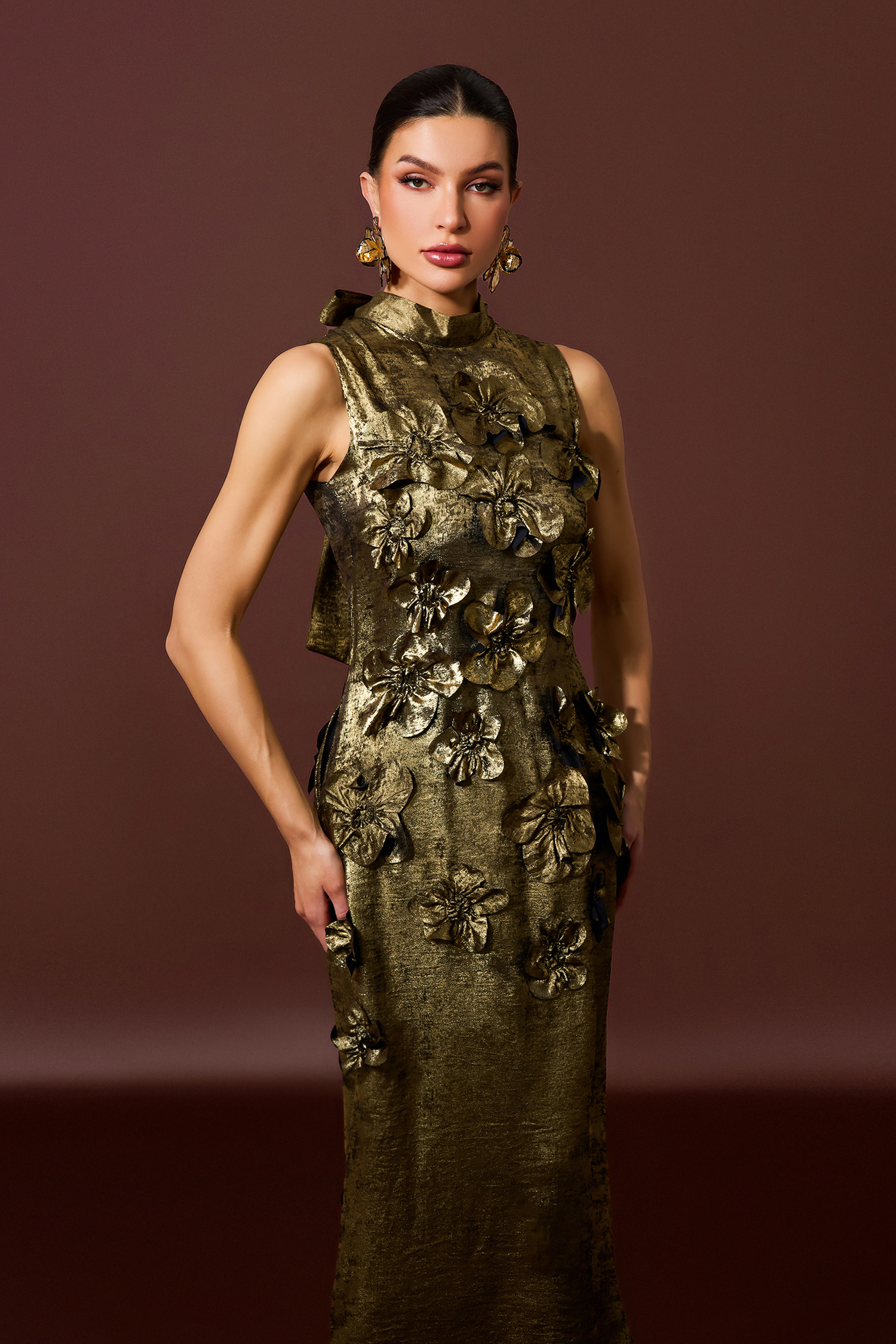 Metallic Fabric 3D Flower Sleeveless Midi Dress
