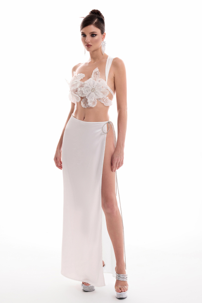 3D Flower Embroidered Backless Top & Solid Split Maxi Skirt Set