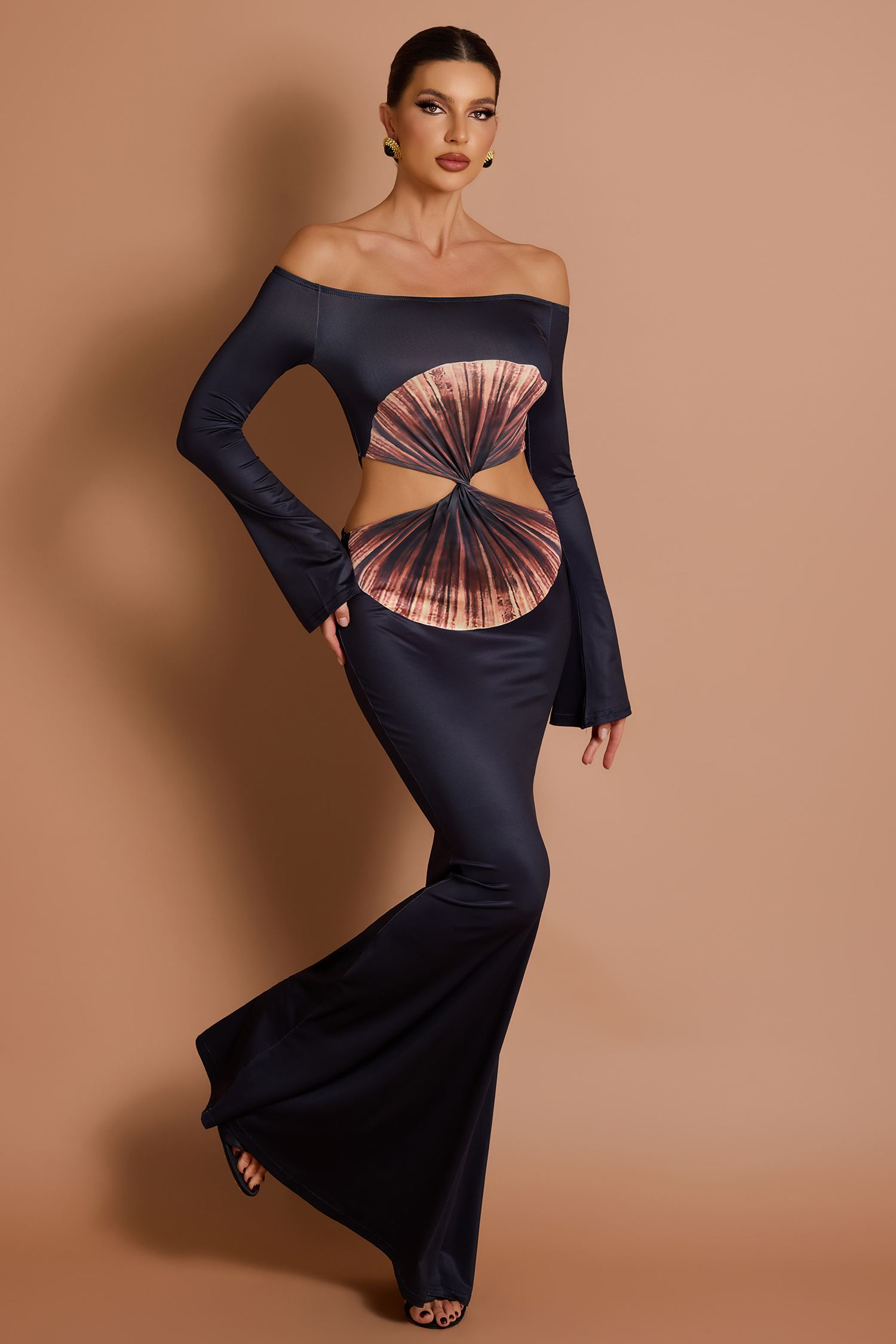 Shell Print Knotted Off-Shoulder Maxi Dress