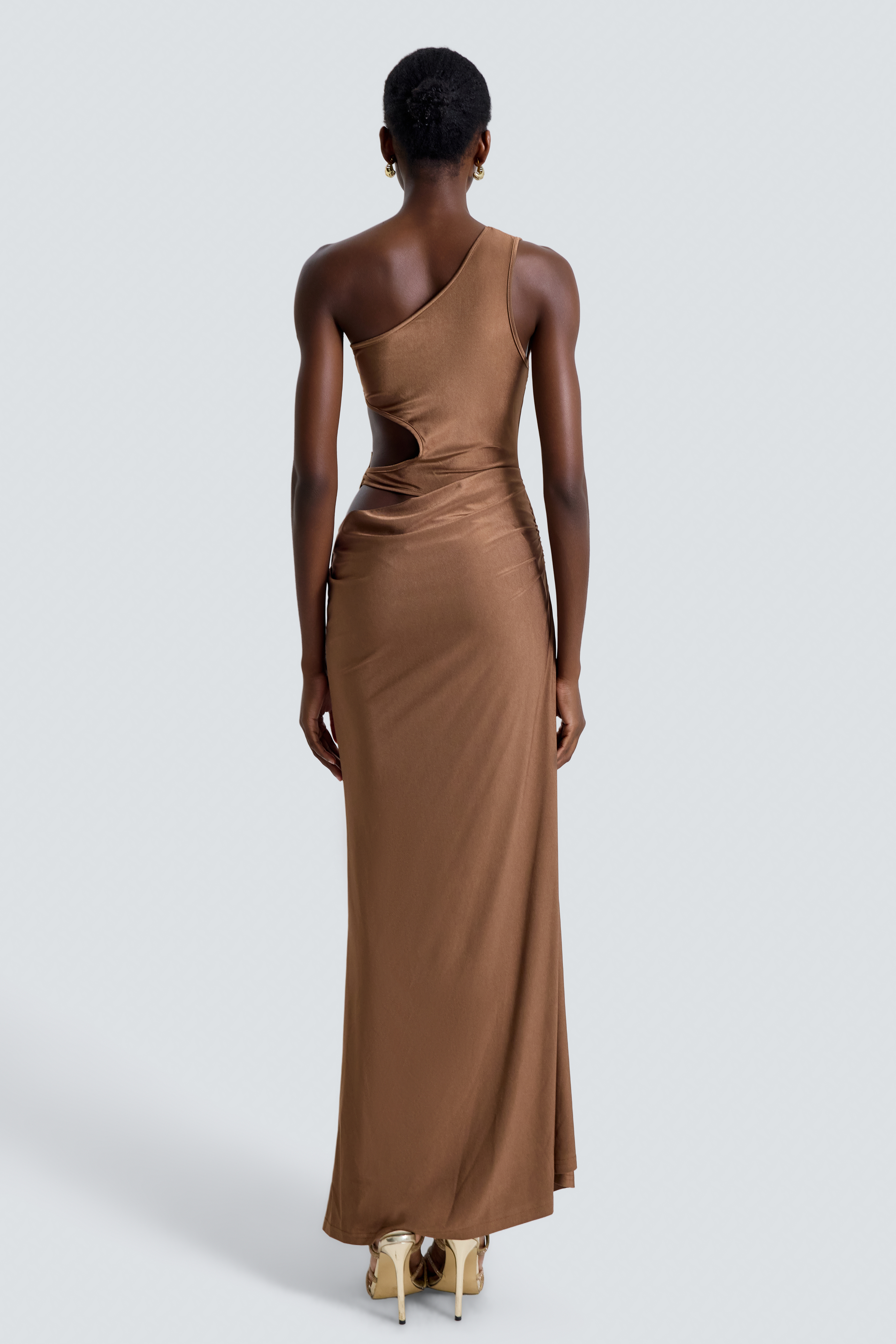 Vestido largo asimétrico de punto con abertura