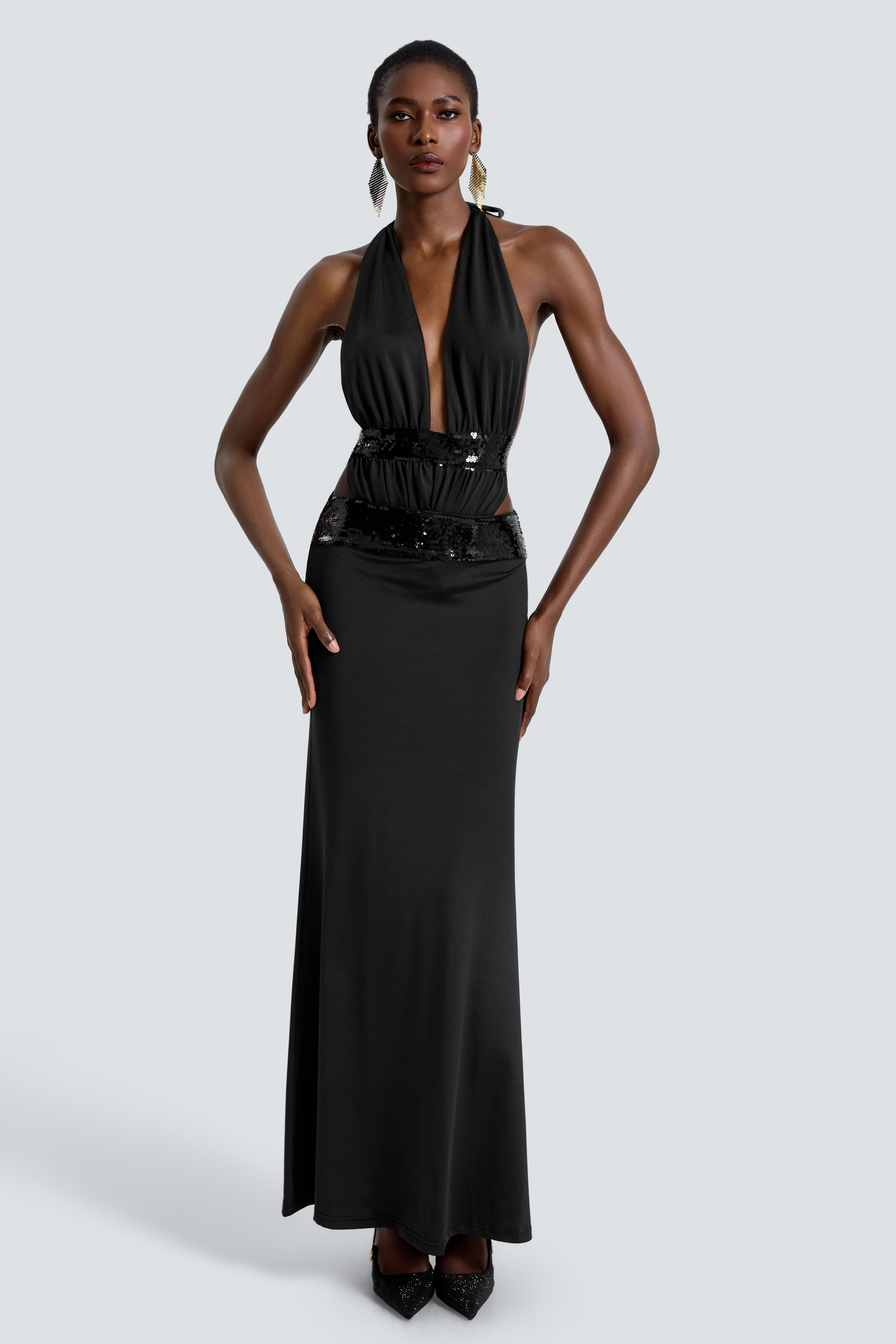 Conjunto de body y vestido maxi con cuello halter de lentejuelas y punto de jersey